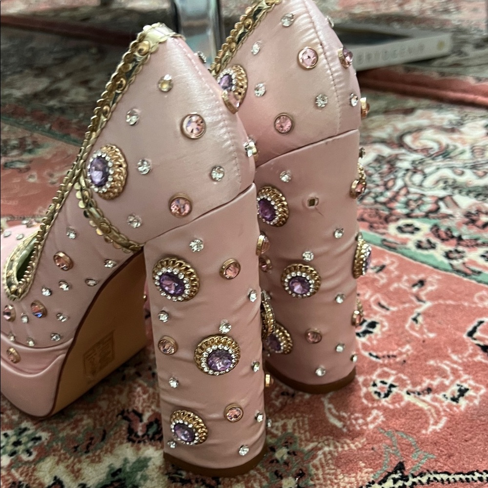 Azalea Wong, Clea satin pump in Pink Embellished Women's Shoes - Picture 5 of 14